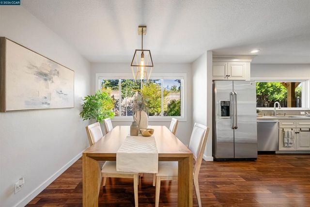 1541 Longford Ct, Walnut Creek, CA 94598