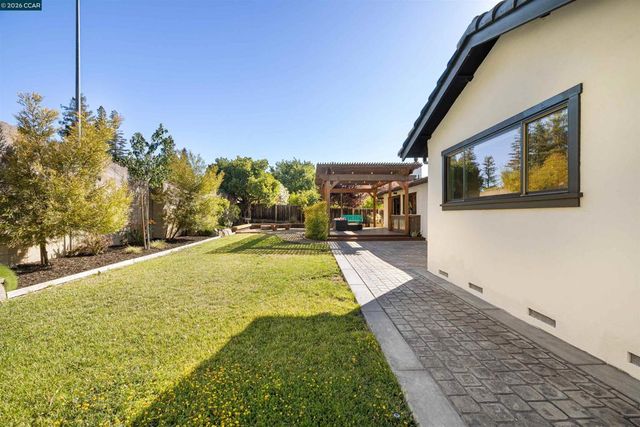 1541 Longford Ct, Walnut Creek, CA 94598