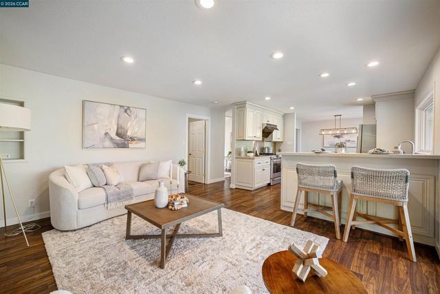 1541 Longford Ct, Walnut Creek, CA 94598