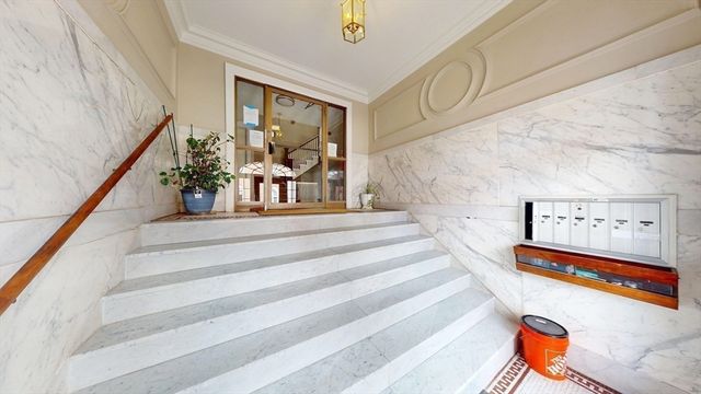 100 Lanark Rd. 1, Boston, MA 02135