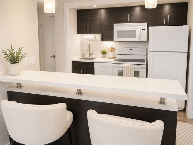 100 Lanark Rd. 1, Boston, MA 02135