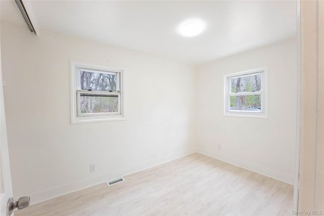 2 Oakland Drive N, Riverhead, NY 11901