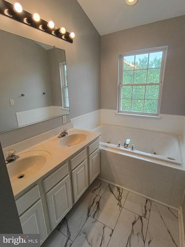 12902 WOODS VIEW ST, Upper Marlboro, MD 20772