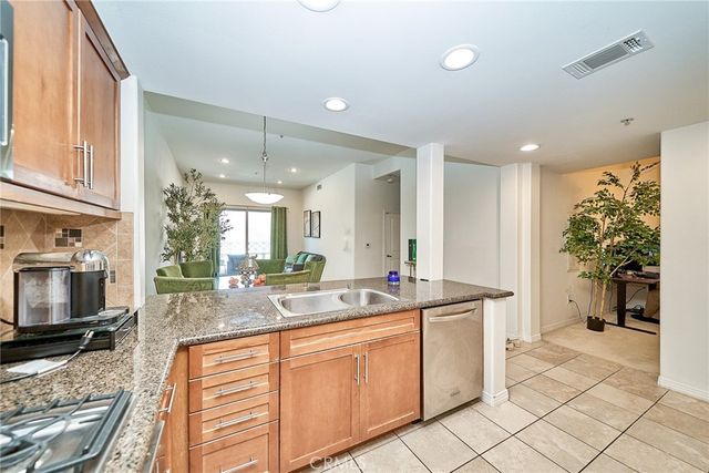 931 E Walnut 607, Pasadena, CA 91106