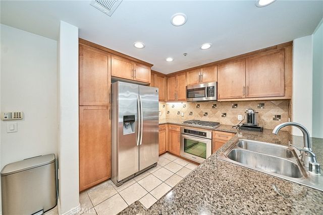 931 E Walnut 607, Pasadena, CA 91106