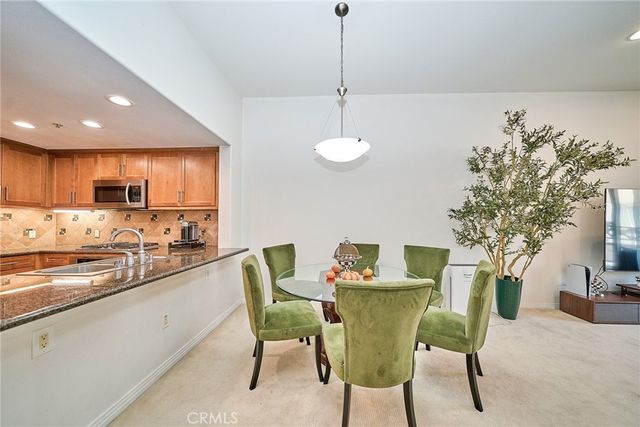 931 E Walnut 607, Pasadena, CA 91106