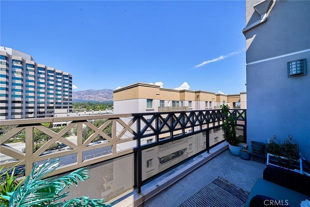 931 E Walnut 607, Pasadena, CA 91106
