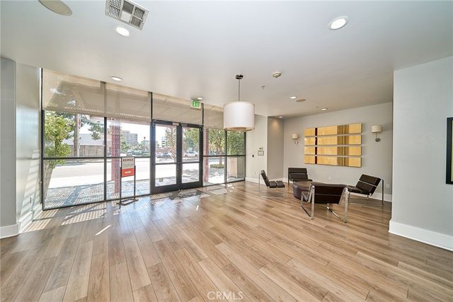 931 E Walnut 607, Pasadena, CA 91106