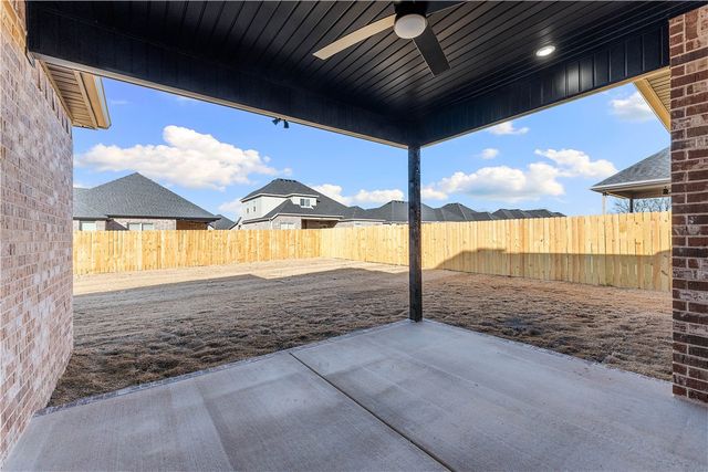 1902 Farmer Street, Pea Ridge, AR 72751