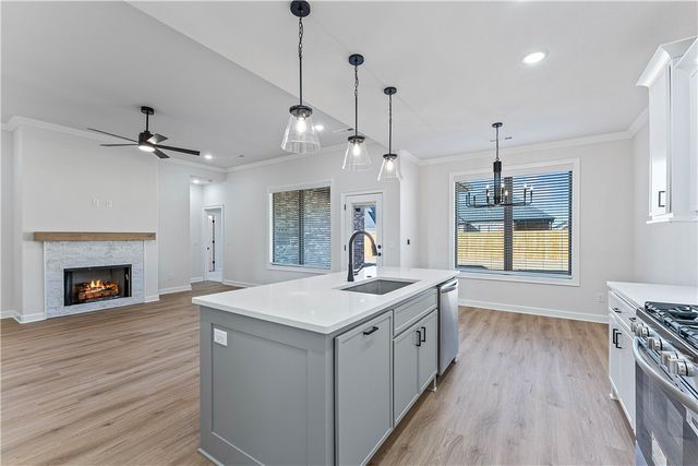 1902 Farmer Street, Pea Ridge, AR 72751