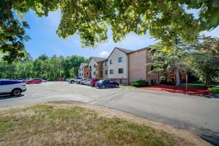 5 Lancelot Ct Apt 2, Salem, NH 03079