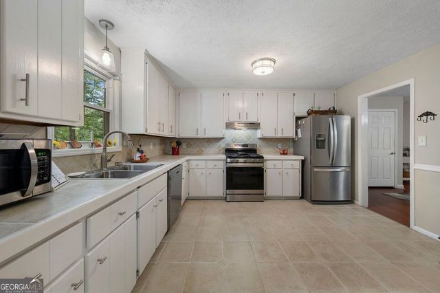 7080 Sumit Creek Drive NW, Kennesaw, GA 30152