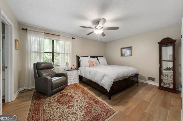 7080 Sumit Creek Drive NW, Kennesaw, GA 30152