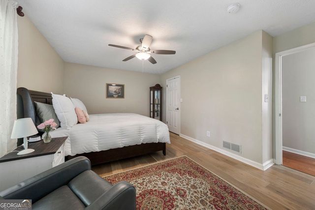 7080 Sumit Creek Drive NW, Kennesaw, GA 30152