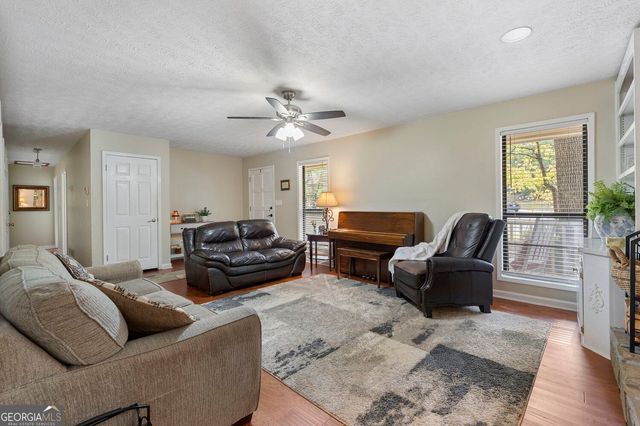 7080 Sumit Creek Drive NW, Kennesaw, GA 30152