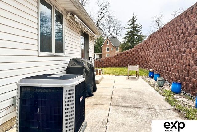 422 S 10th Street, Plattsmouth, NE 68048