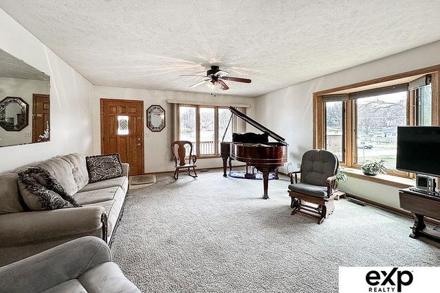 422 S 10th Street, Plattsmouth, NE 68048