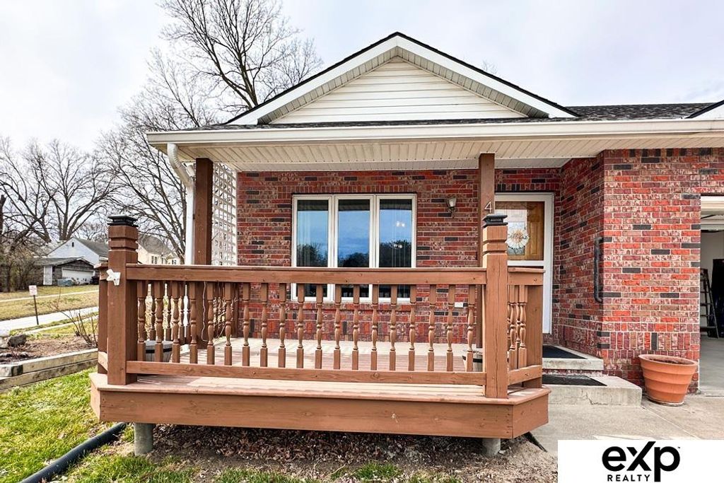 422 S 10th Street, Plattsmouth, NE 68048