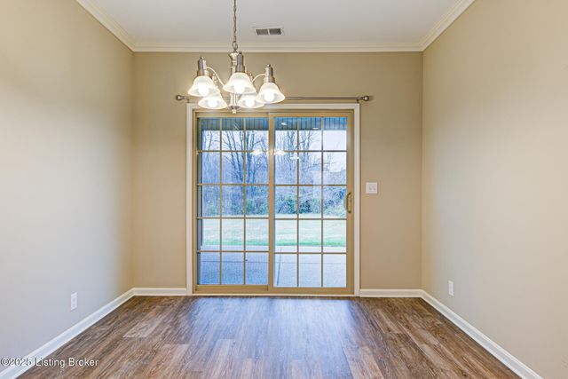 6903 Winnie Way, Louisville, KY 40228