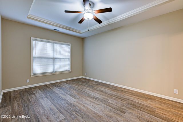 6903 Winnie Way, Louisville, KY 40228