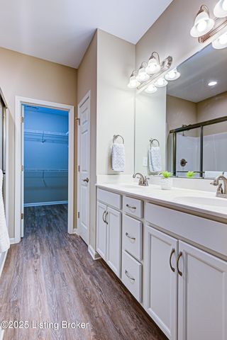 6903 Winnie Way, Louisville, KY 40228