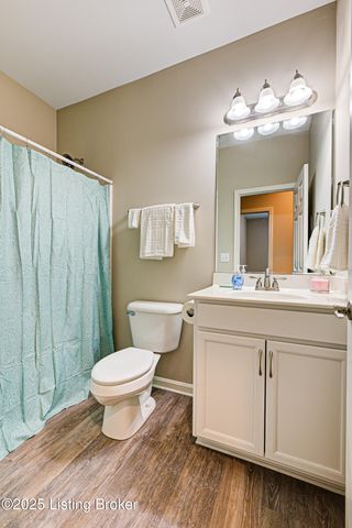 6903 Winnie Way, Louisville, KY 40228