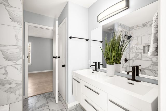 906 Lauren Ct, Nashville, TN 37217