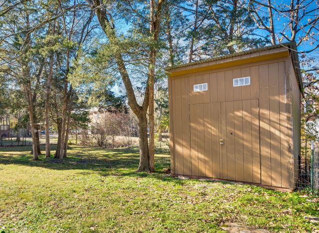 906 Lauren Ct, Nashville, TN 37217