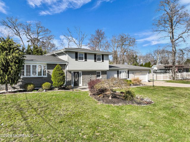 910 Somerset Drive, Toms River, NJ 08753