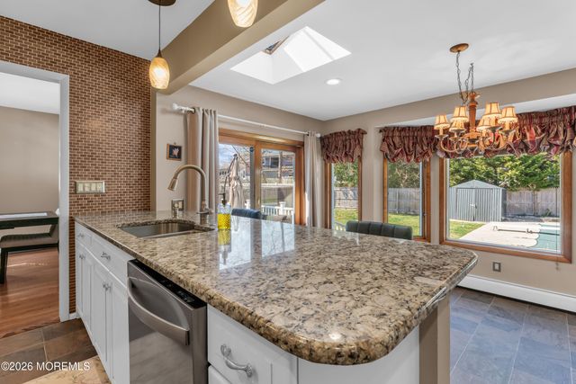 910 Somerset Drive, Toms River, NJ 08753