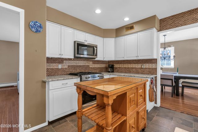 910 Somerset Drive, Toms River, NJ 08753