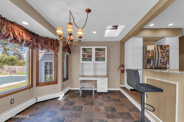 910 Somerset Drive, Toms River, NJ 08753