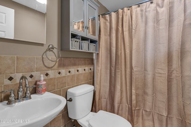 910 Somerset Drive, Toms River, NJ 08753