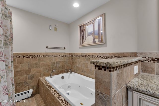 910 Somerset Drive, Toms River, NJ 08753