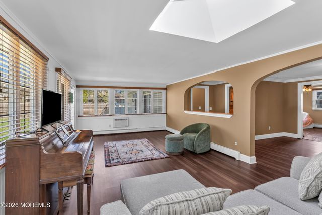 910 Somerset Drive, Toms River, NJ 08753