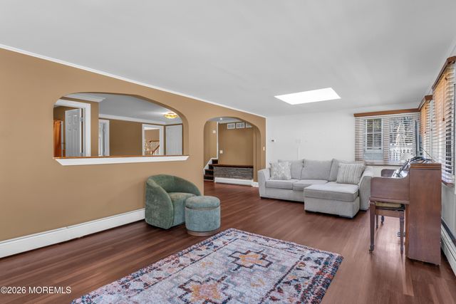 910 Somerset Drive, Toms River, NJ 08753