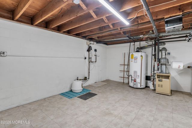 910 Somerset Drive, Toms River, NJ 08753