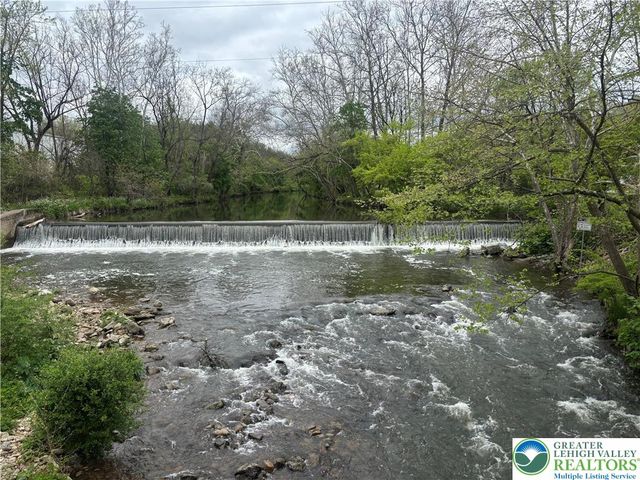 1601 Lieb Road, Easton, PA 18040