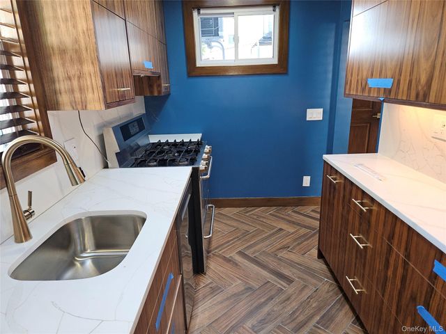 94 Briggs Avenue 1, Yonkers, NY 10701