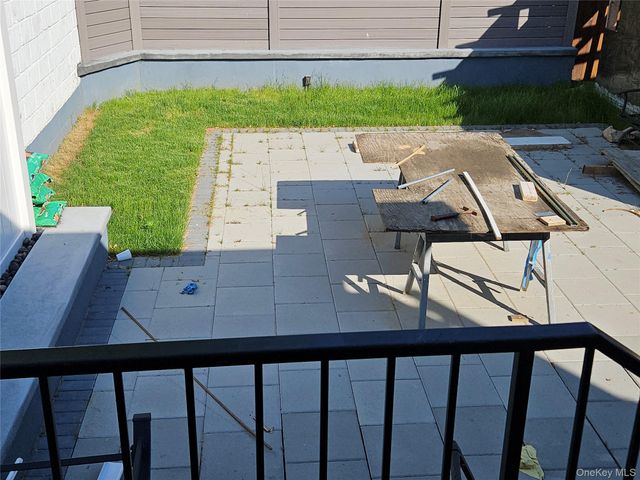 94 Briggs Avenue 1, Yonkers, NY 10701
