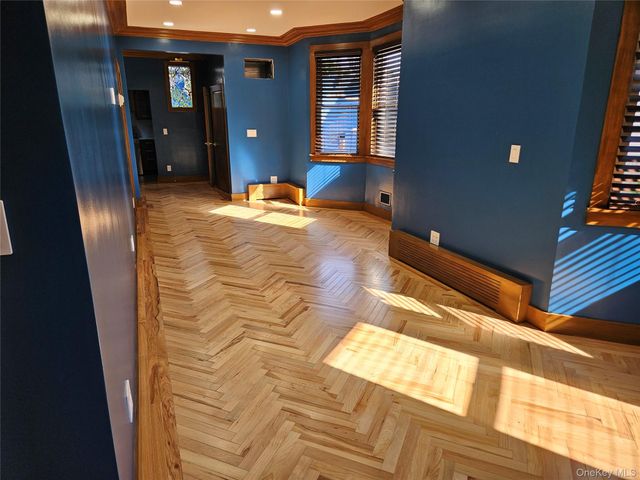 94 Briggs Avenue 1, Yonkers, NY 10701