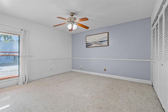 18805 W Lake Dr, Hialeah, FL 33015