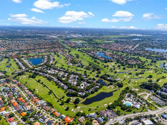 18805 W Lake Dr, Hialeah, FL 33015