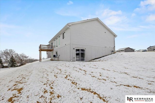 1010 S 14th Avenue, Blair, NE 68008