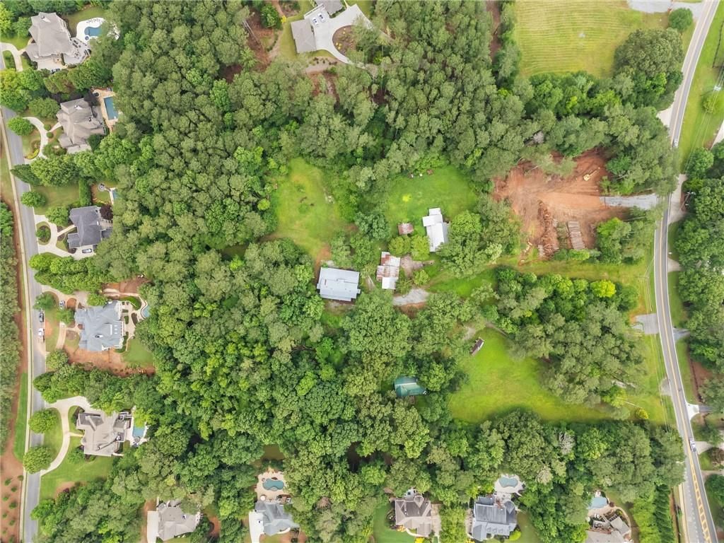 Image 9 of property listing at 14880 Freemanville Road, Milton, GA 30004