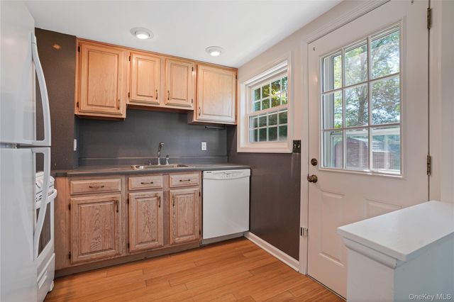 4 Ronny Circle, Hastings-on-hudson, NY 10706