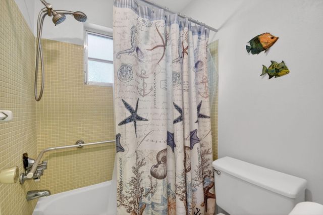 155 South Boulevard C, Boynton Beach, FL 33435