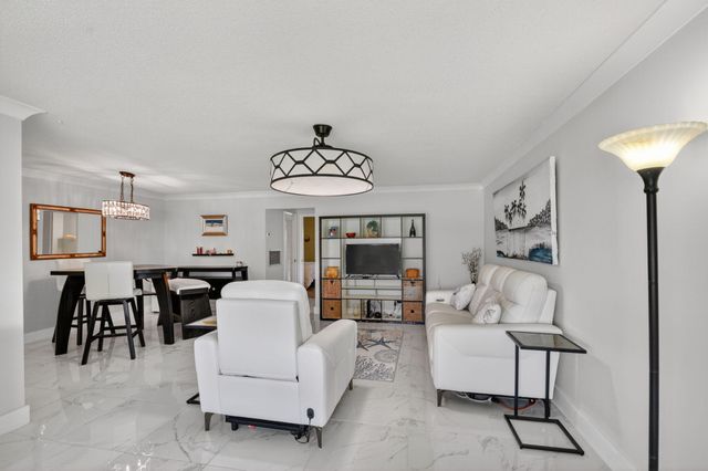 155 South Boulevard C, Boynton Beach, FL 33435