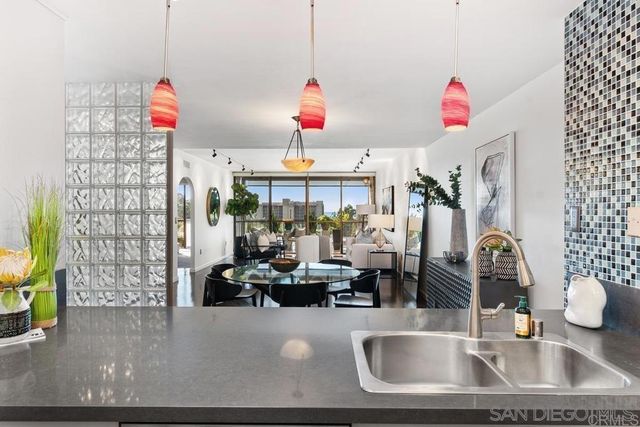 2500 Torrey Pines Rd. 402, La Jolla, CA 92037
