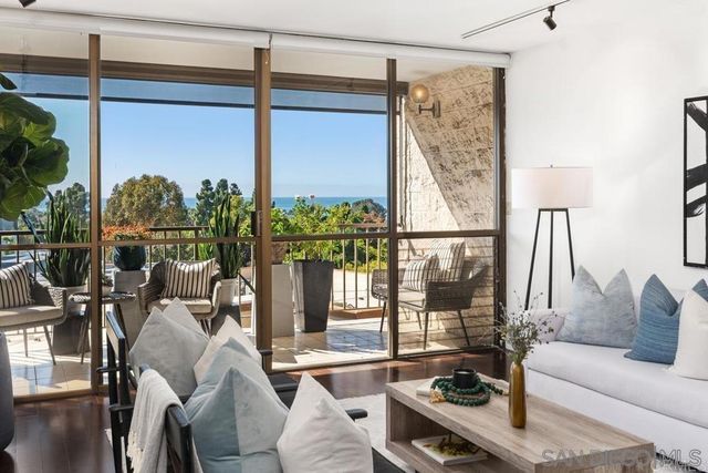 2500 Torrey Pines Rd. 402, La Jolla, CA 92037